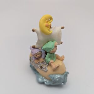Hallmark Keepsake Wynken, Blynken And Nod Christmas Ornament 1996
